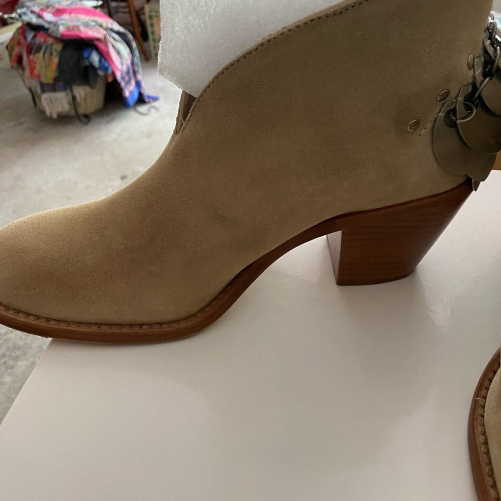 Gorgeous unique leather booties